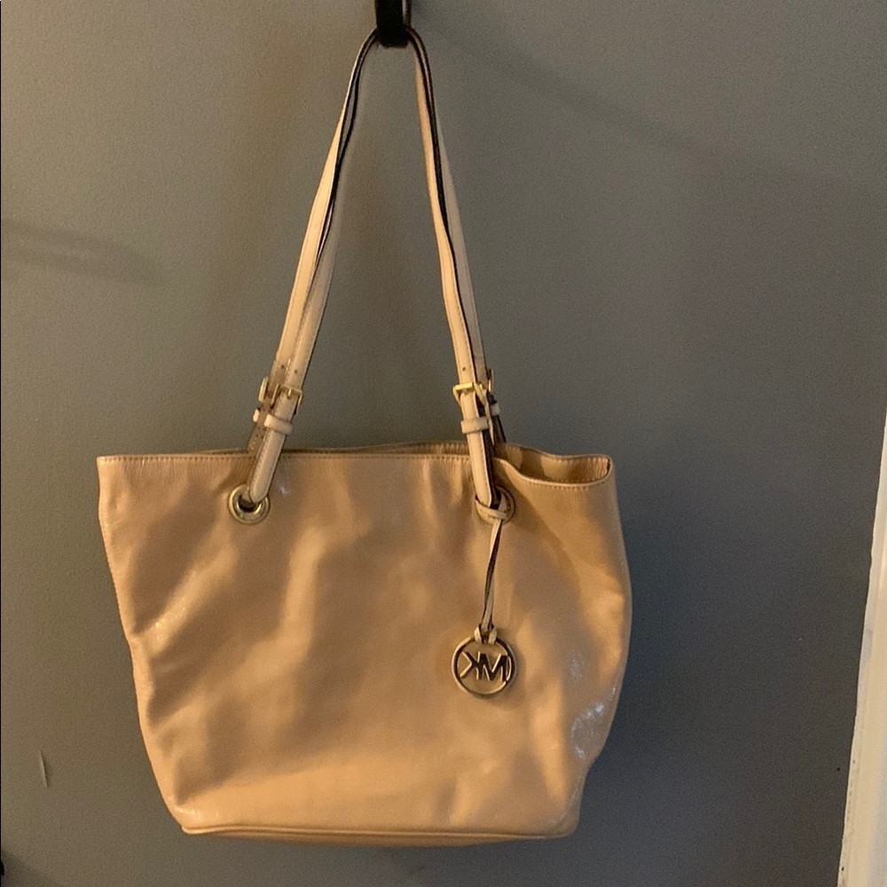 Michael‎ Kors Tan patent Leather Tote